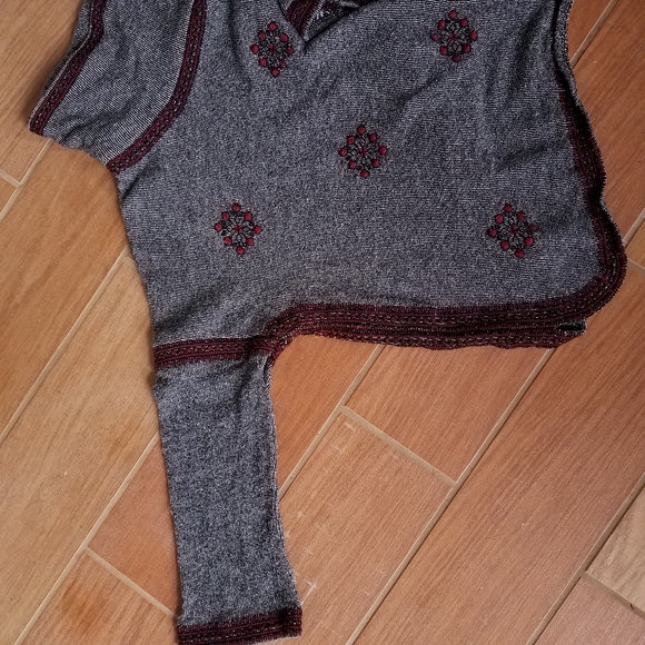 Lucky Brand Black and Red Sweater, L-XL - Picture 7 of 8